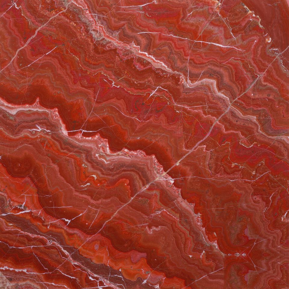 櫻桃紅 Cherry Red Marble 石材樣板圖，紅色系，產地中國，產地中國，體積密度2.62 g/cm³，吸水率≤0.41%，莫氏硬度4，適用於牆身、檯面、特色牆、客廳