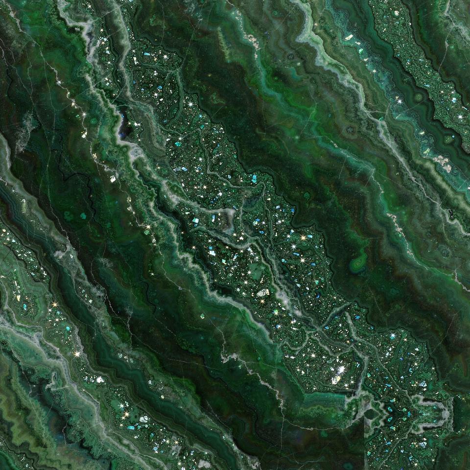 綠鑽石 Green Diamond Marble 石材樣板圖，綠色系，產地中國，產地中國，體積密度2.67 g/cm³，吸水率≤0.29%，莫氏硬度4，適用於牆身、檯面、特色牆、大堂、地面