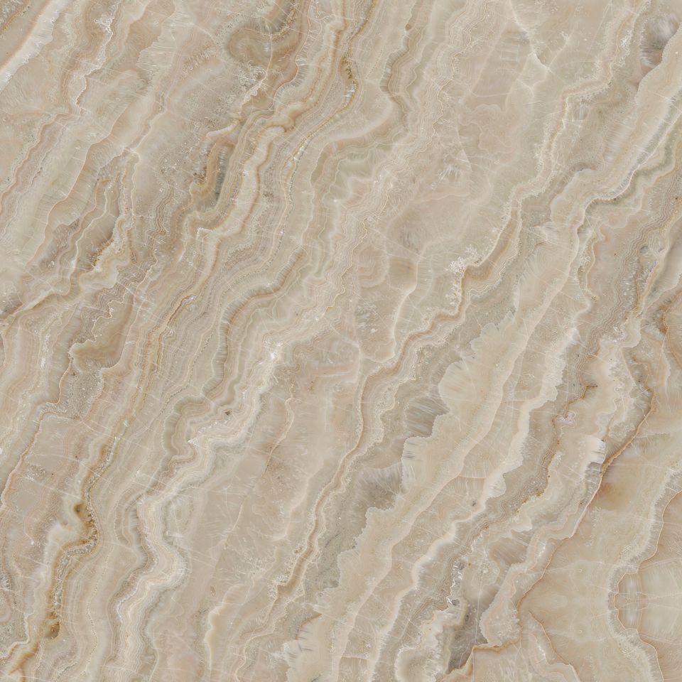 路易十四米黃 Louis XIV Beige Marble 石材樣板圖，米黃系，產地法國，產地法國，體積密度2.80 g/cm³，吸水率≤0.1%，莫氏硬度3，適用於地面、牆身、檯面、大堂、特色牆