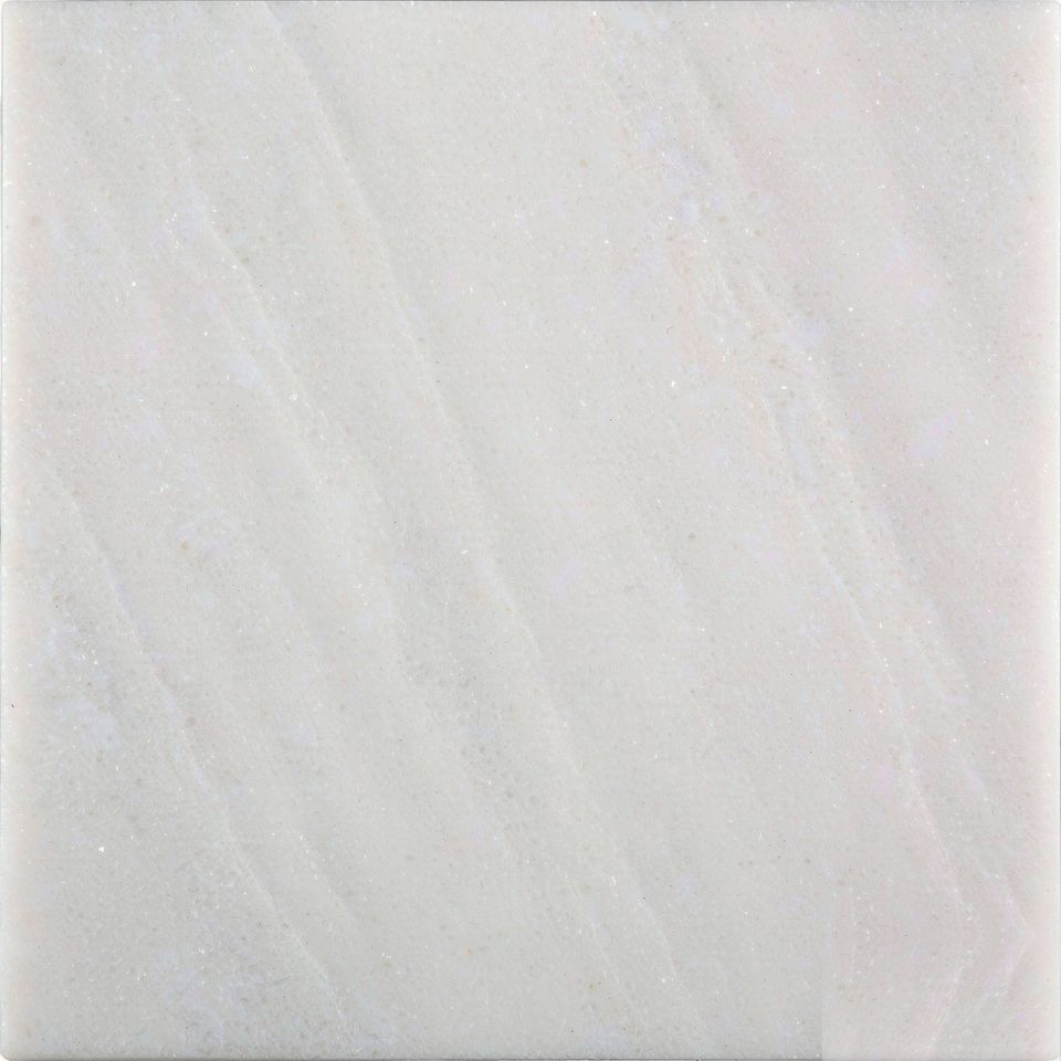 錫韋克白 Sivec White Marble 石材樣板圖，白色系，產地北馬其頓，產地北馬其頓，體積密度2.76 g/cm³，吸水率≤0.45%，莫氏硬度3，適用於牆身、檯面、洗手間、大堂、地面