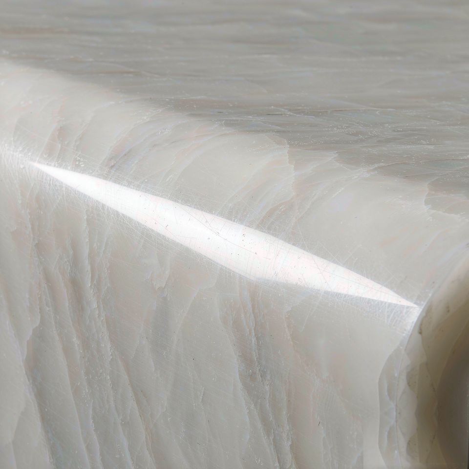 白玉 White Jade Marble 石材樣板圖，白色系，產地中國，產地中國，體積密度2.76 g/cm³，吸水率≤0.38%，莫氏硬度3，適用於牆身、檯面、洗手間、特色牆、地面